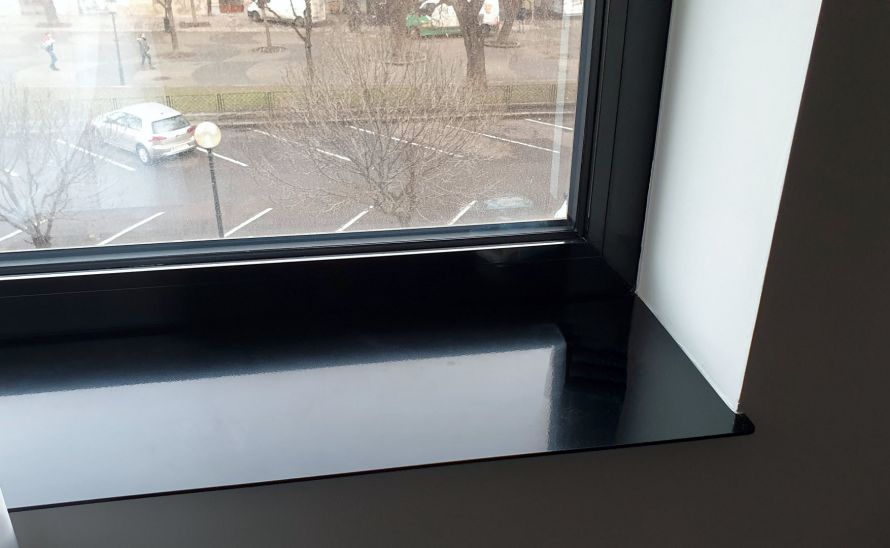 Keramická slinutá dlažba v síle střepu 6 mm Keramická slinutá dlažba v síle střepu 6 mm