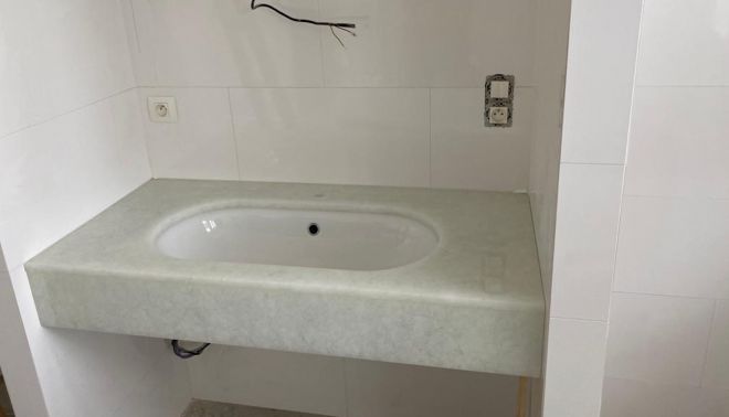 Umyvadlová deska z Magny do niky