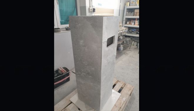 Exteriérový odpadkový koš s popelníkem